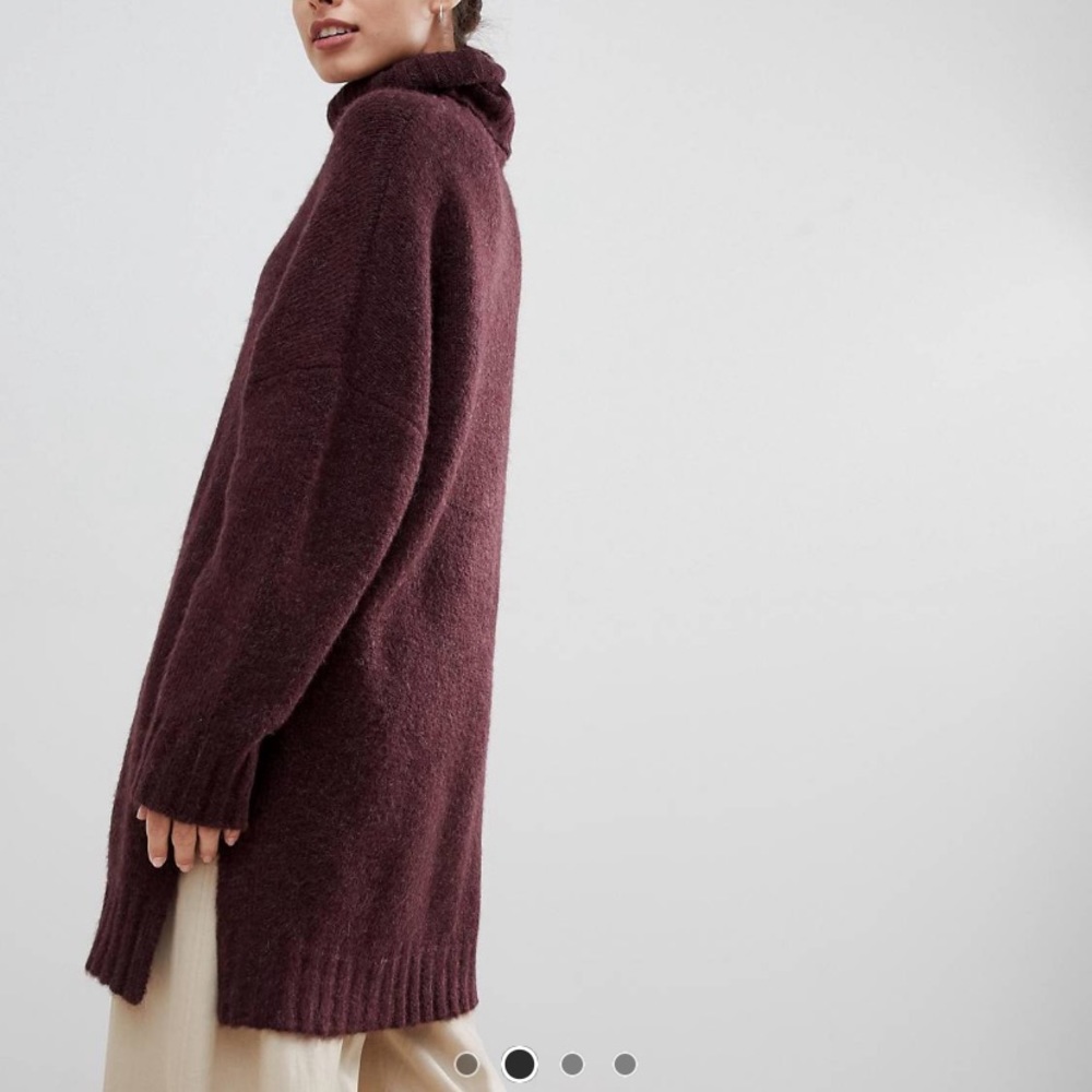 Oversized Sweater - Picture 2 of 3